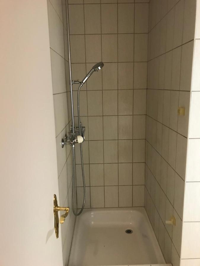 Simple Studio 36M2 In The Center Of Burgdorf Private Parking Small Bathroom Eksteriør bilde